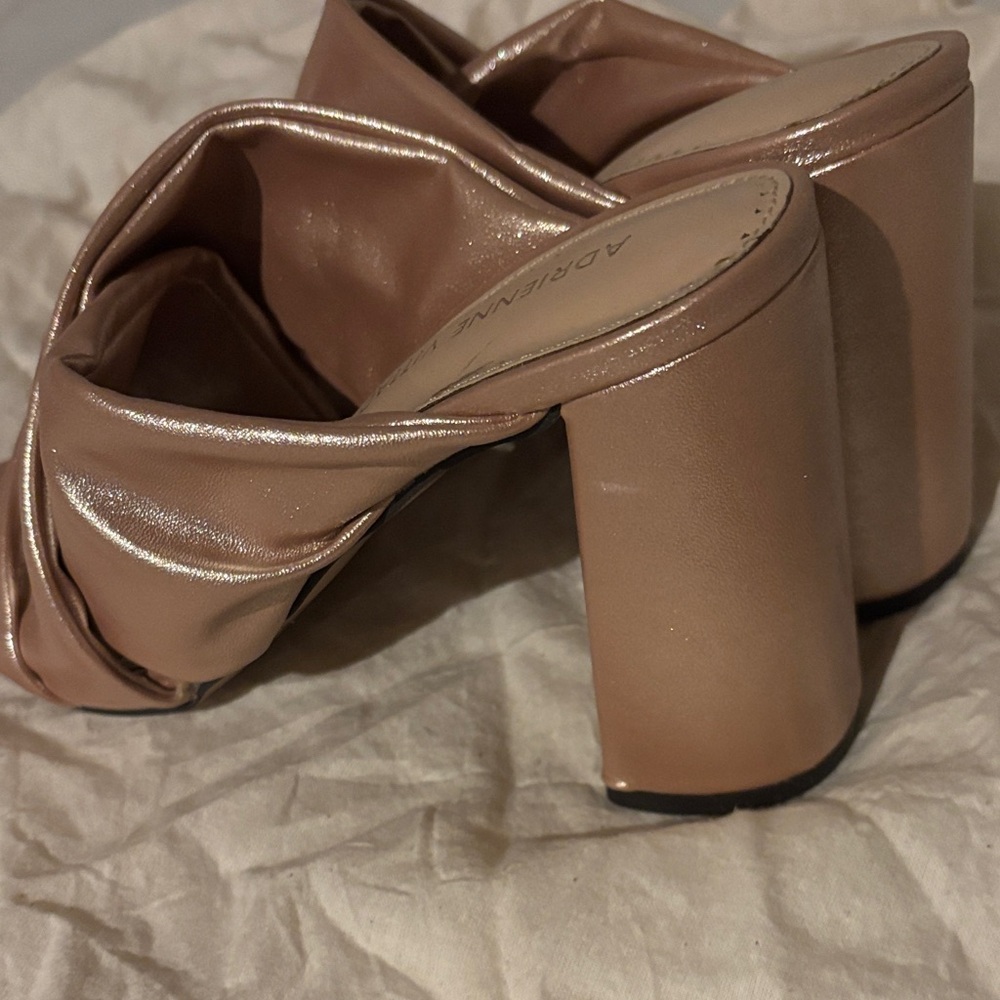 Adrienne Vittadini Metallic Blush Knot Mules - Picture 2 of 5